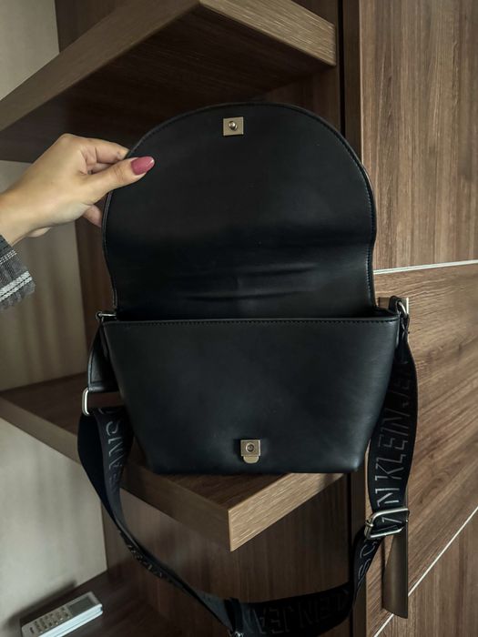 Жіноча сумка Calvin Klein