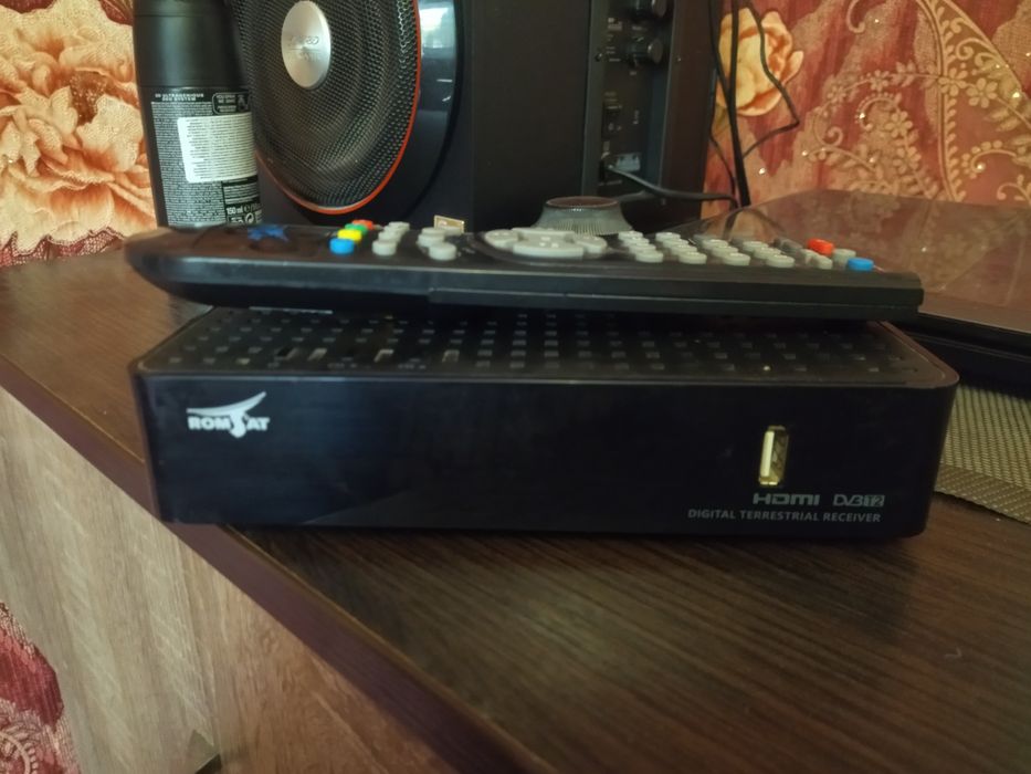 Продам Приставка Т2