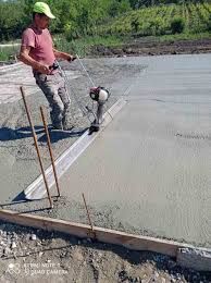 Демонтаж-ные работы ветхих построек, домов Бетонные работы фундамент