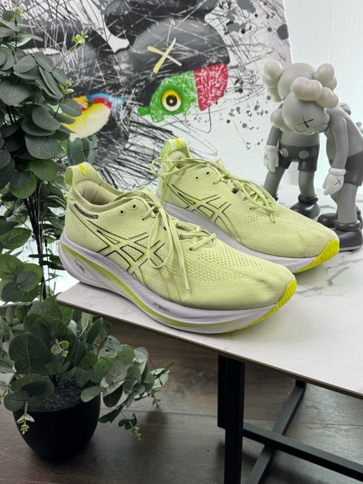 Кросівки Asics Gel Nimbus 49 розмір Е6737