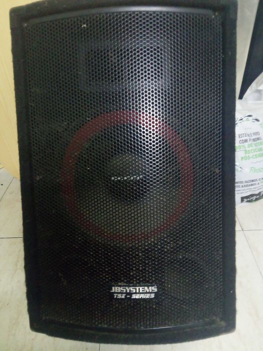 colunas jbsystems 150w e amplificador Cambridge audio 345w a funcionar