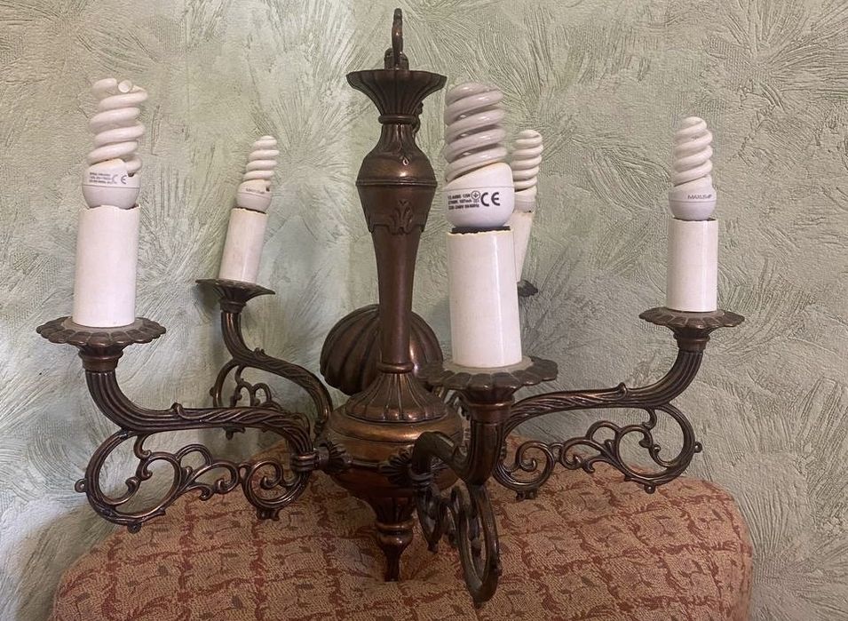 Вінтажна люстра металева