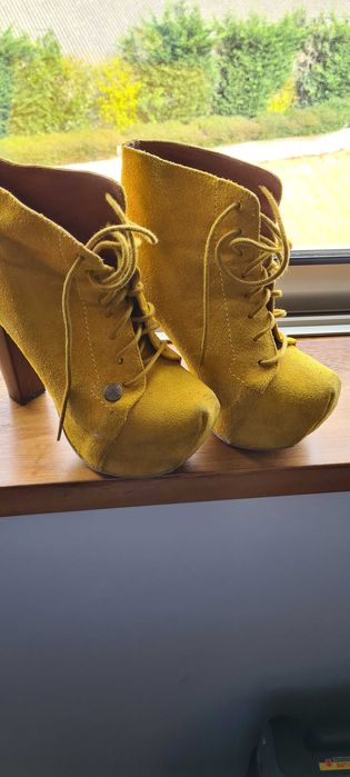 Botins, camurça amarela, marca Sahoco tam.36