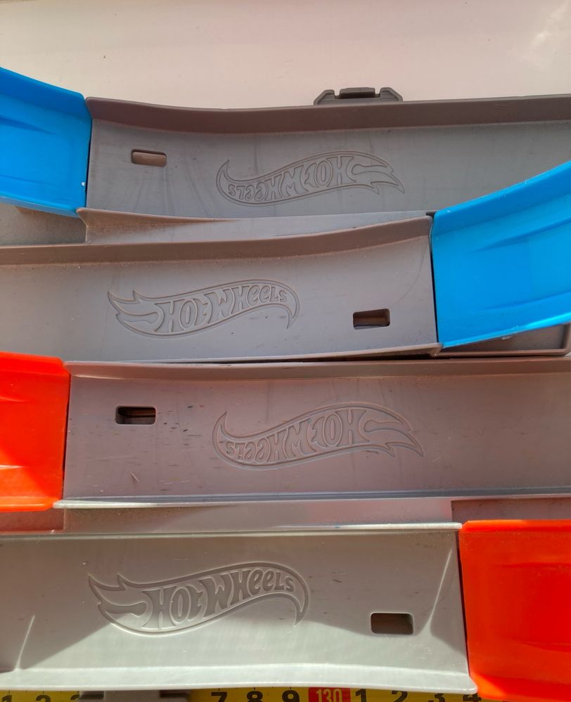 трек Hot Wheels «Двойная петля»