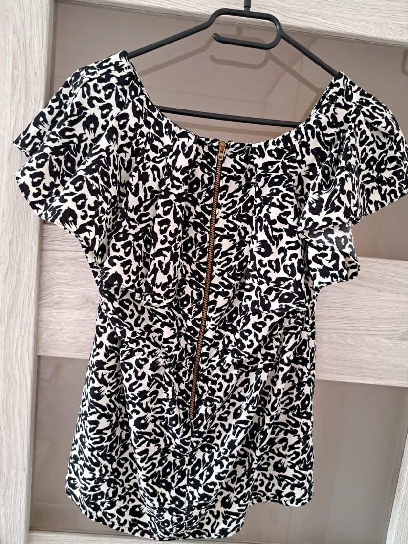Elegsncka czarno biała bluzka z baskinką w panterkę h&m