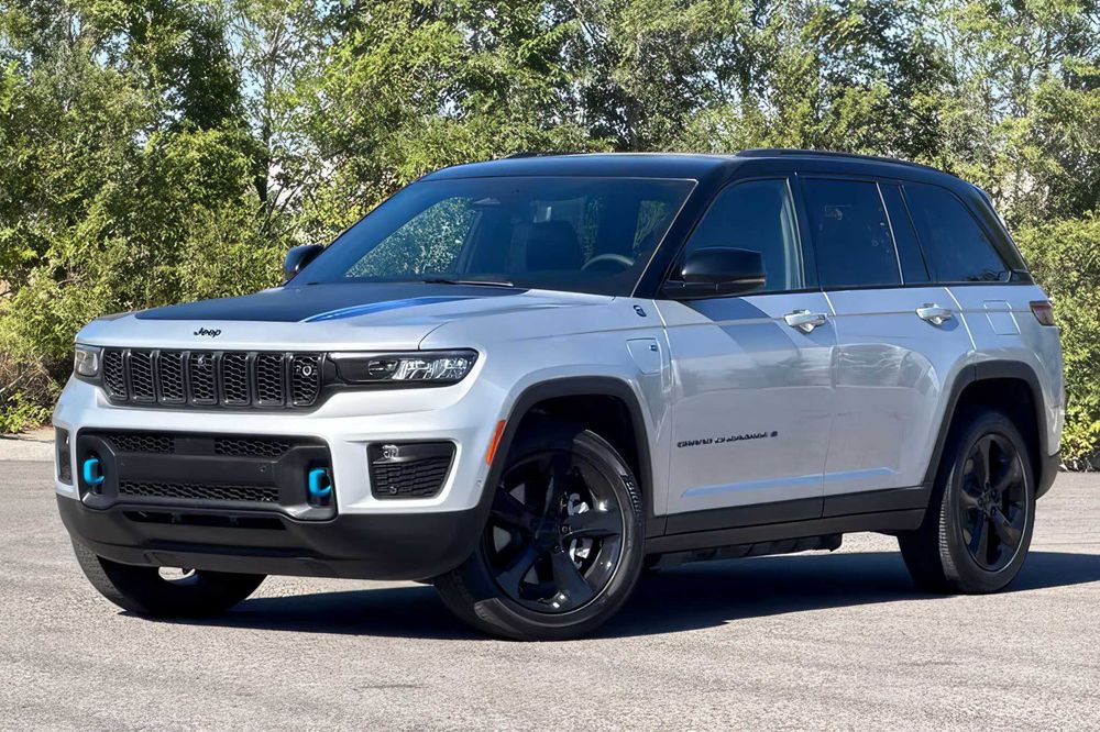 Jeep Grand Cherokee      2023