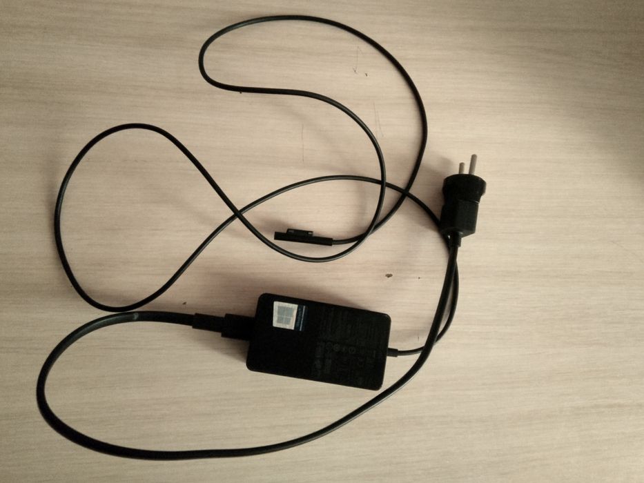 Microsoft Surface pro 7 Plus  8/256