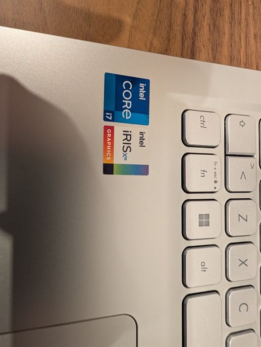 Portátil ASUS - i7 1165G7 - 15.6" - Com garantia