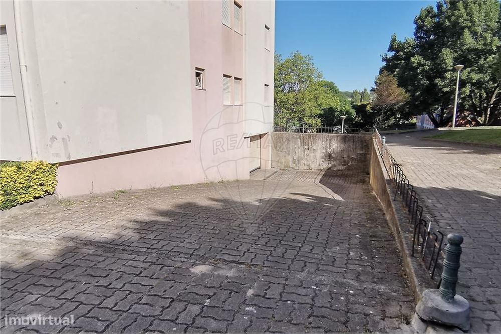 Garagem  para arrendamento