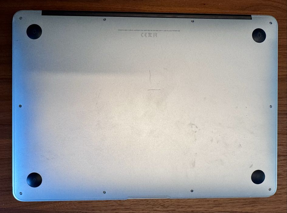 MacBook Air A 1466 - 2017r