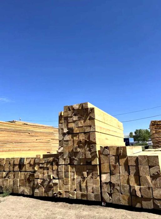 Продаж дошки сосни стропил будівельного бруса