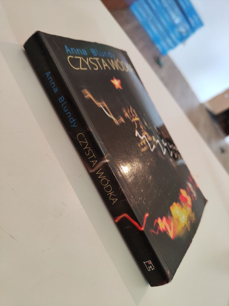 Czysta wódka - Anna Blundy "x