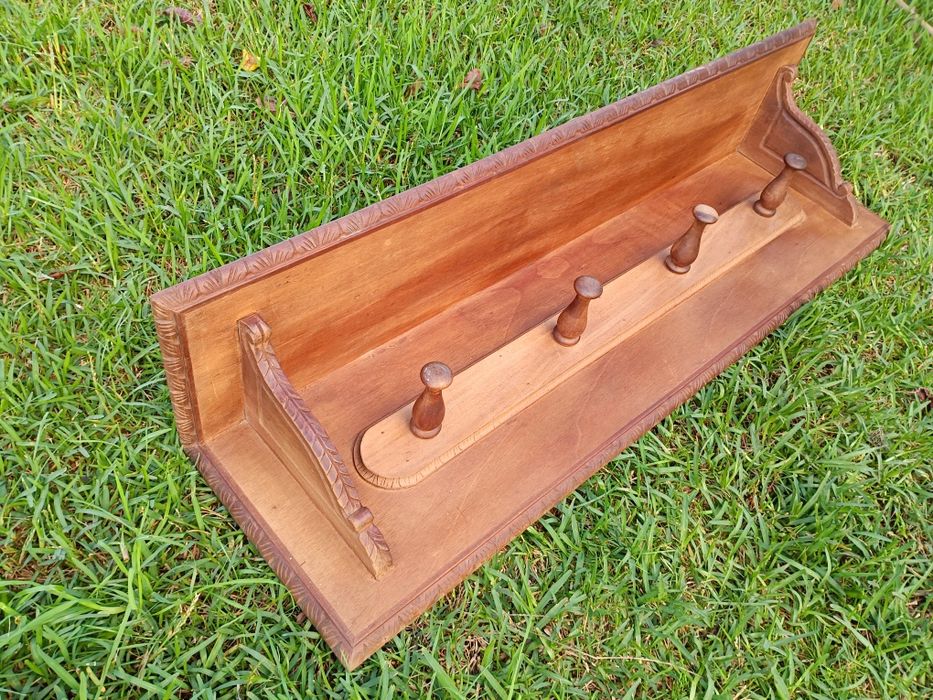 Belíssimo cabide rústico aplicação á parede em madeira maciça, medidas