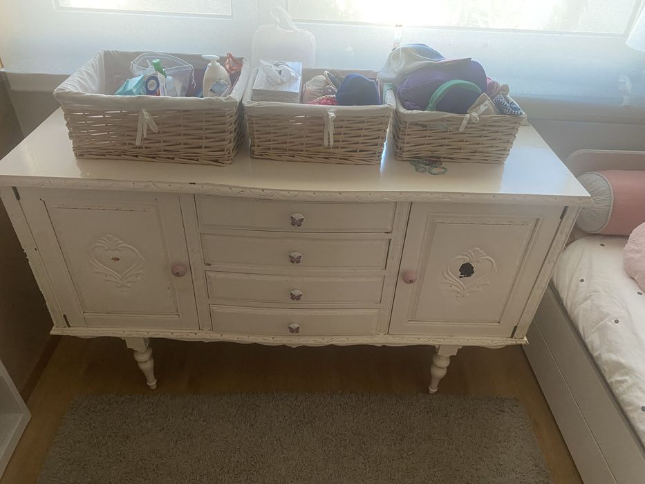 Movel branco vintage