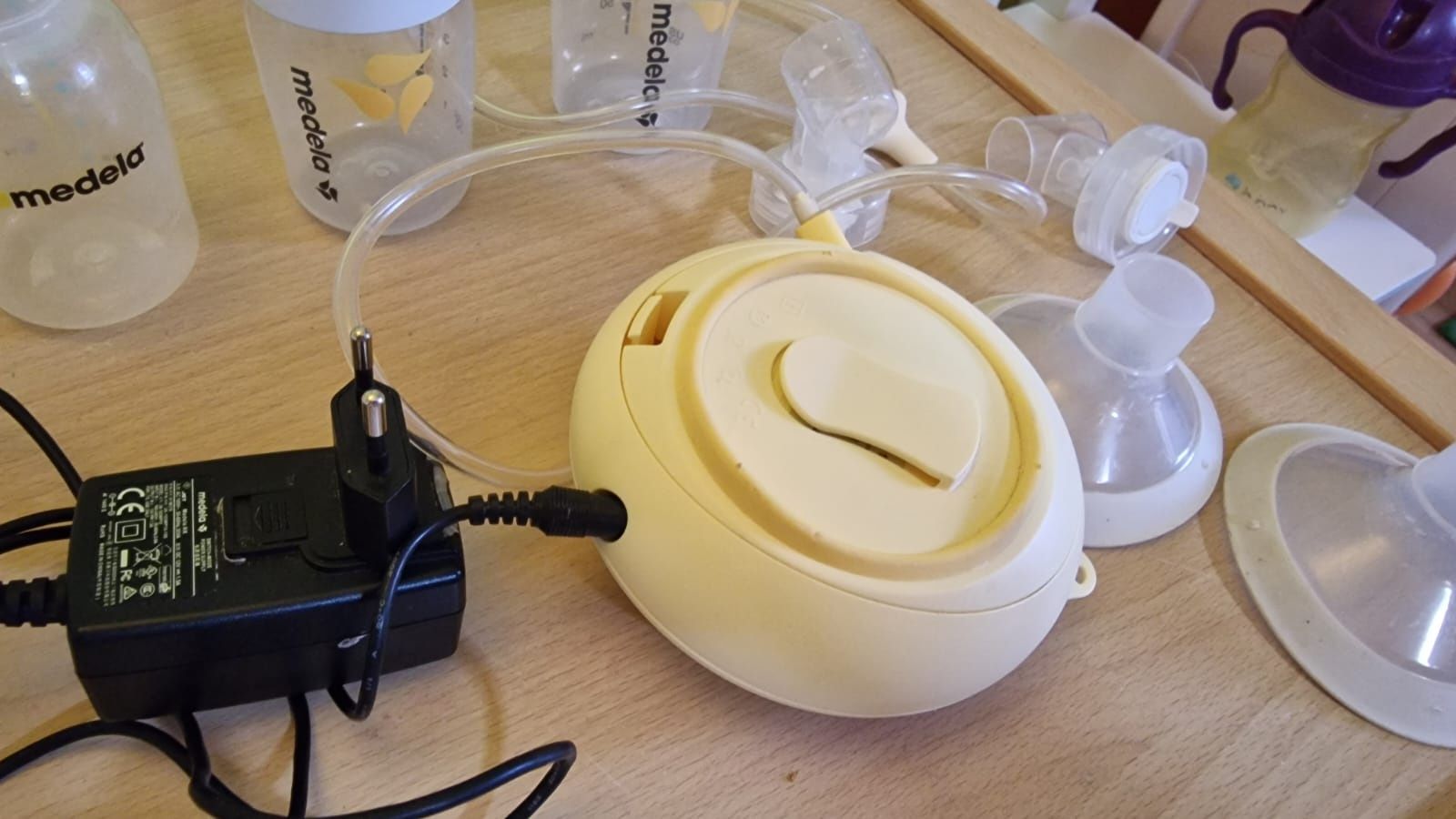 Laktator podwójny medela swing maxi kolektor
