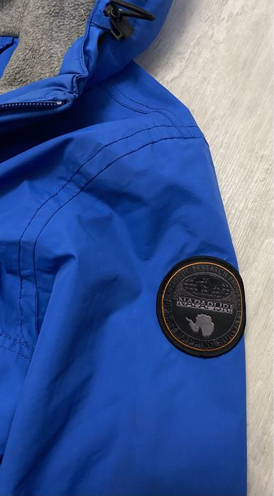 Теплая куртка анорак napapijri the north face