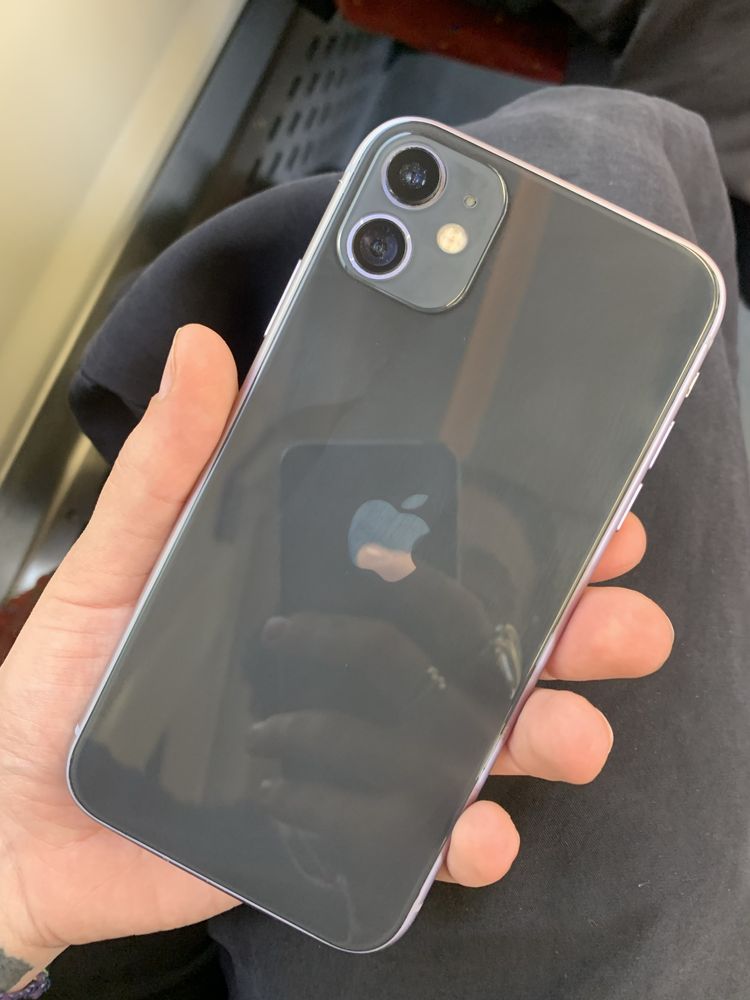 iPhone 11  128GB com capa