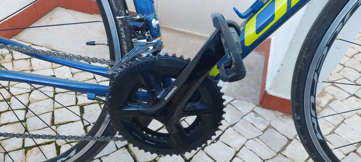 Bicicleta de estrada COLUER