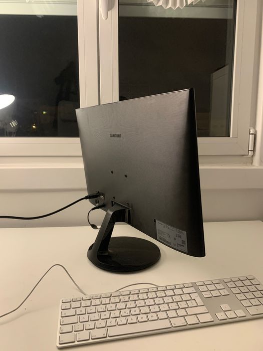 Monitor Samsung 62 cm HD