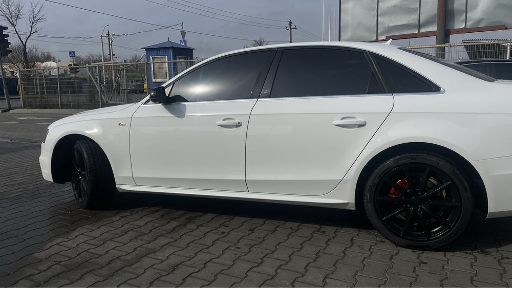 Audi A4 S-line свіжепригнанна