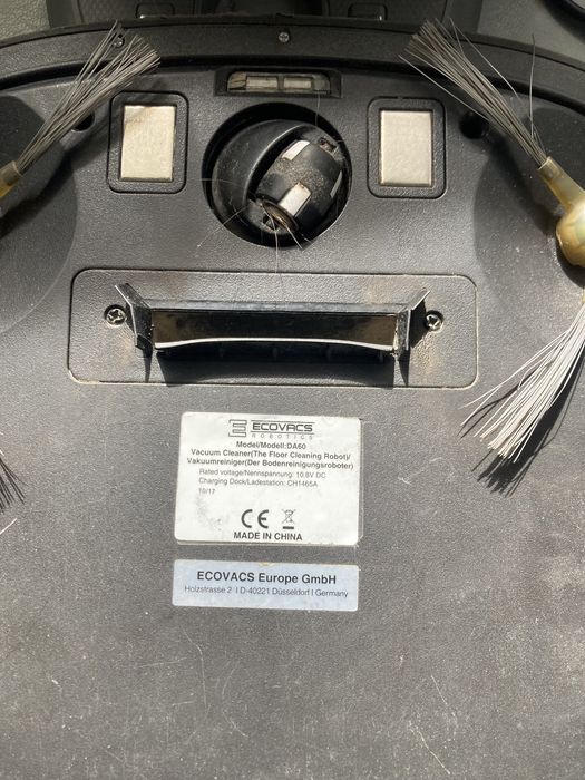 Робот - пылесос ECOVACS ROBOTICS DEEBOT SLIM DA 60 на запчасти