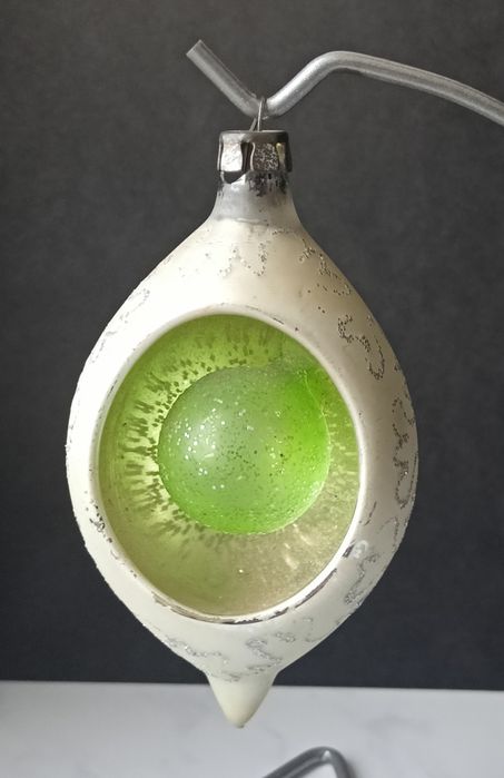 Bombka choinkowa PRL- wysokość 11,5 cm