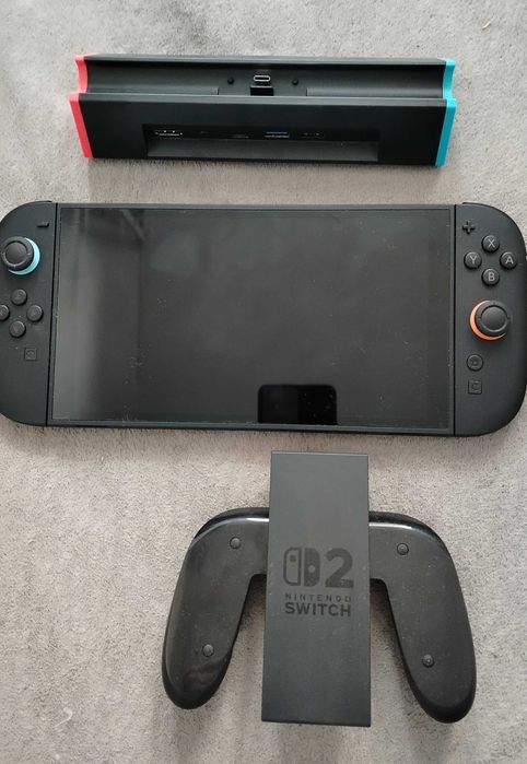 Nintendo Switch 2 + Mario Kart World