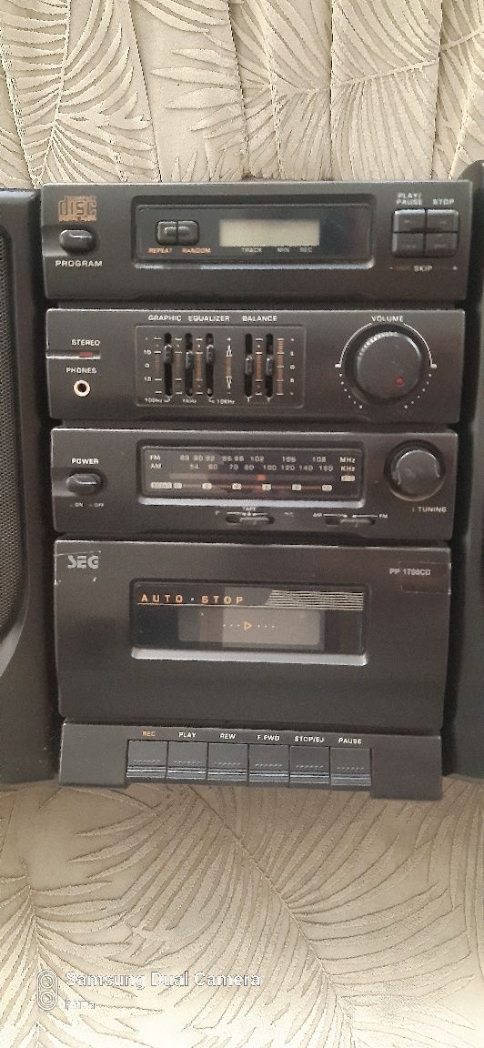 музыкальный центр SEG CD radio касета рабочий (не совсем)