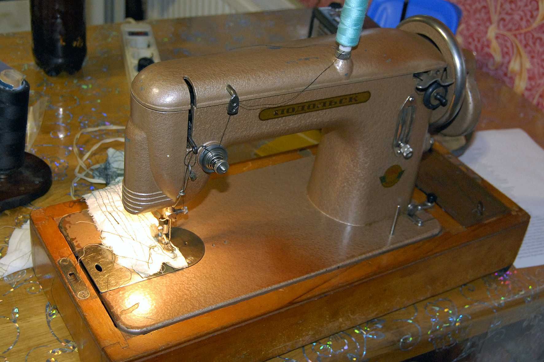 Швейная машинка ручная Подольск 100