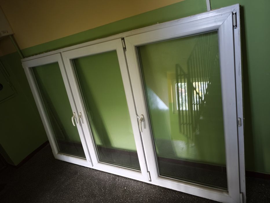 Okno plastikowe trzy skrzydłowe 234 x141
