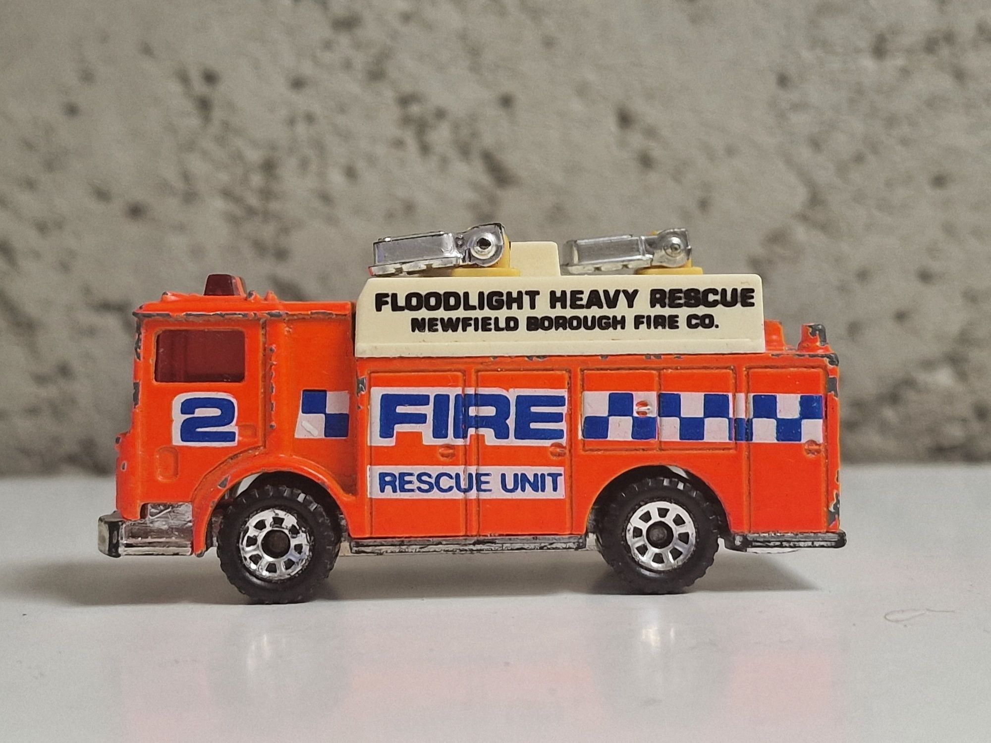 Matchbox Auxiliary Power Truck Fire