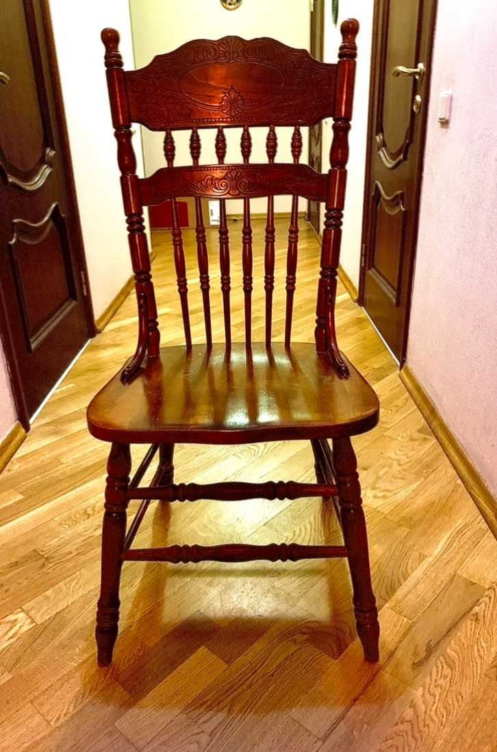 Продам 4-ро стільців