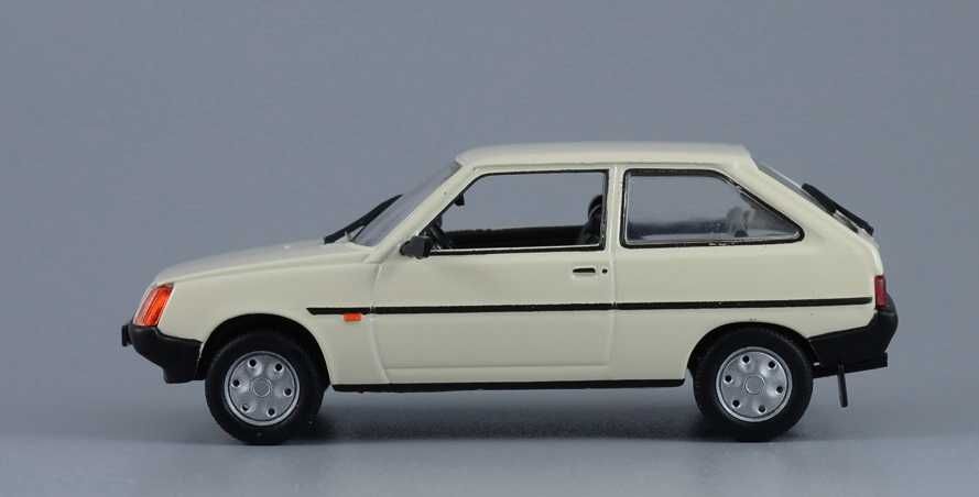 ЗАЗ 1102 "Таврия" - игрушка от DeAgostini из серии Автолегенды СССР