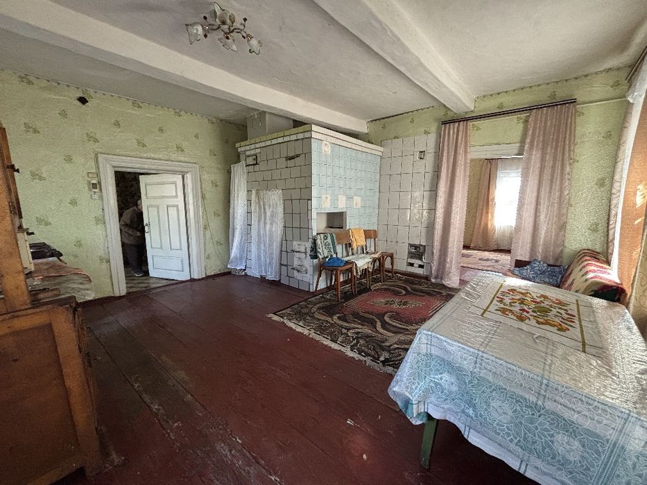 Продам будинок в центрі міста