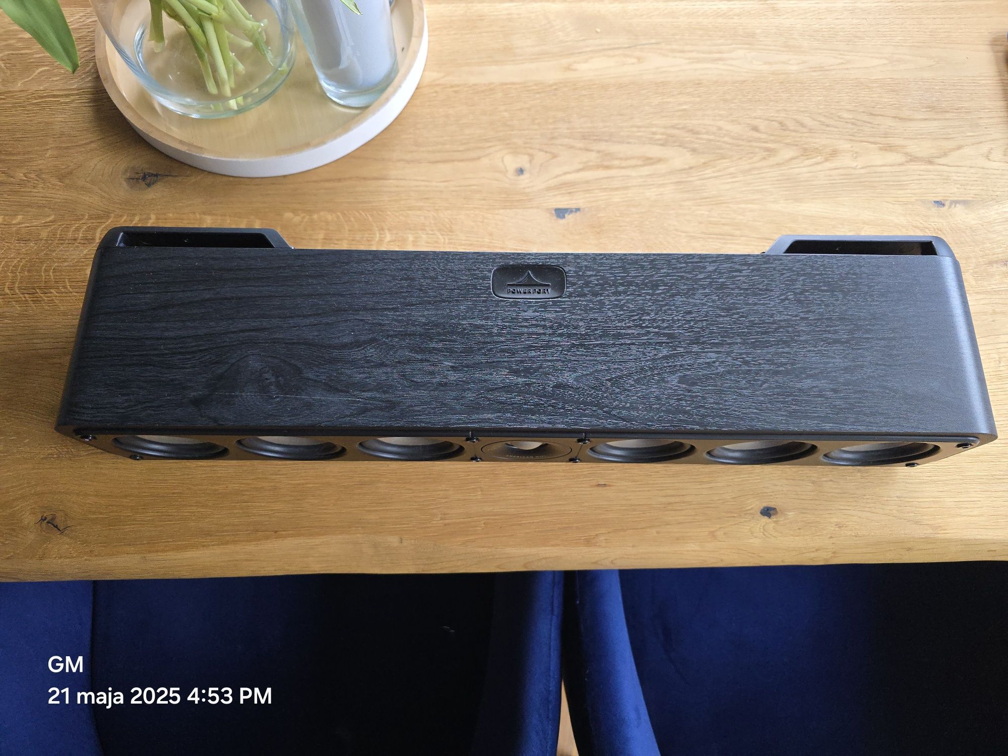 Glosnic centralny do kina domowego Polk Audio Signature es35e