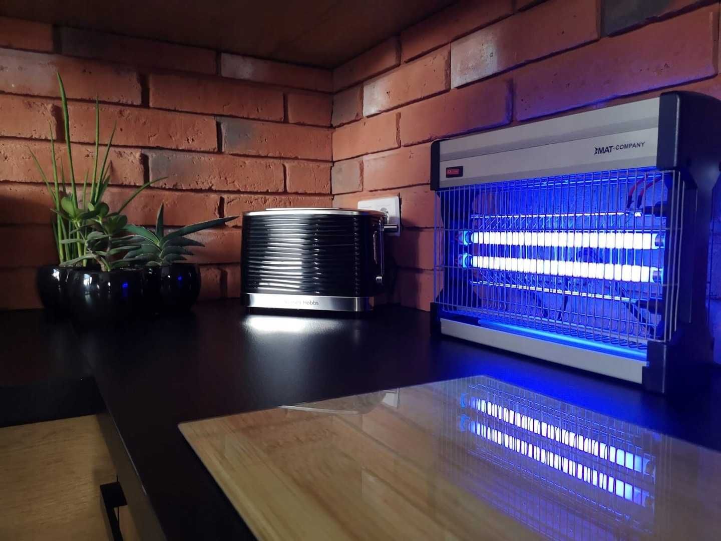 Profesjonalna LAMPA OWADOBÓJCZA 100m2, 16W, 1600Volt