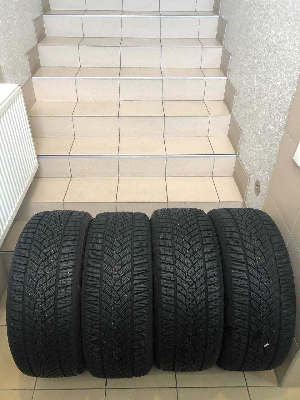 Шини Goodyear 245/45 R18 100V Ultra Grip Performance+