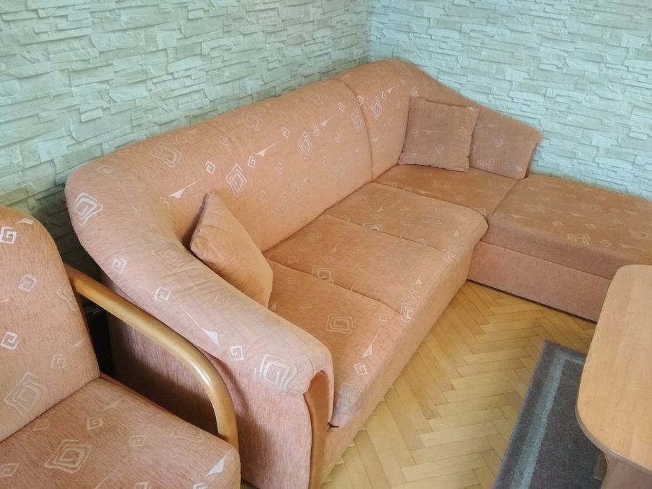 Sofa narożnik (rozkładany) oraz fotele