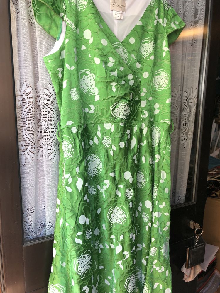 Vestido verde em tecido de qualidade tamanho M