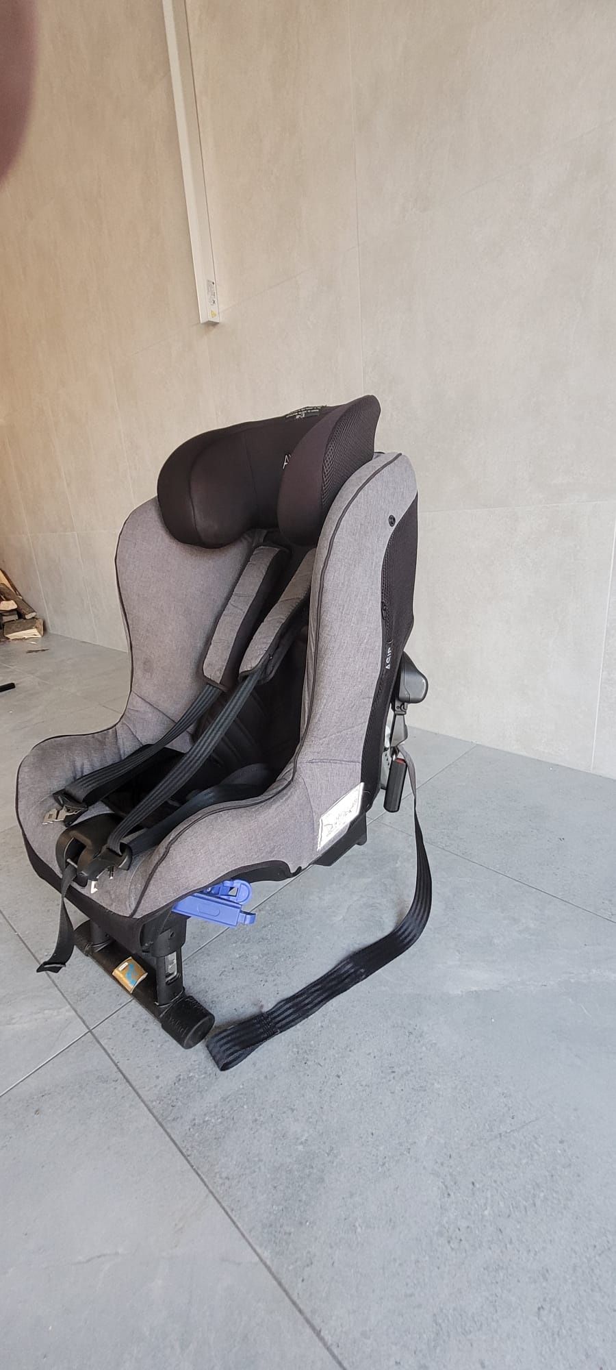 Fotelik samochodowy Axkid Minikid 2.0 grey