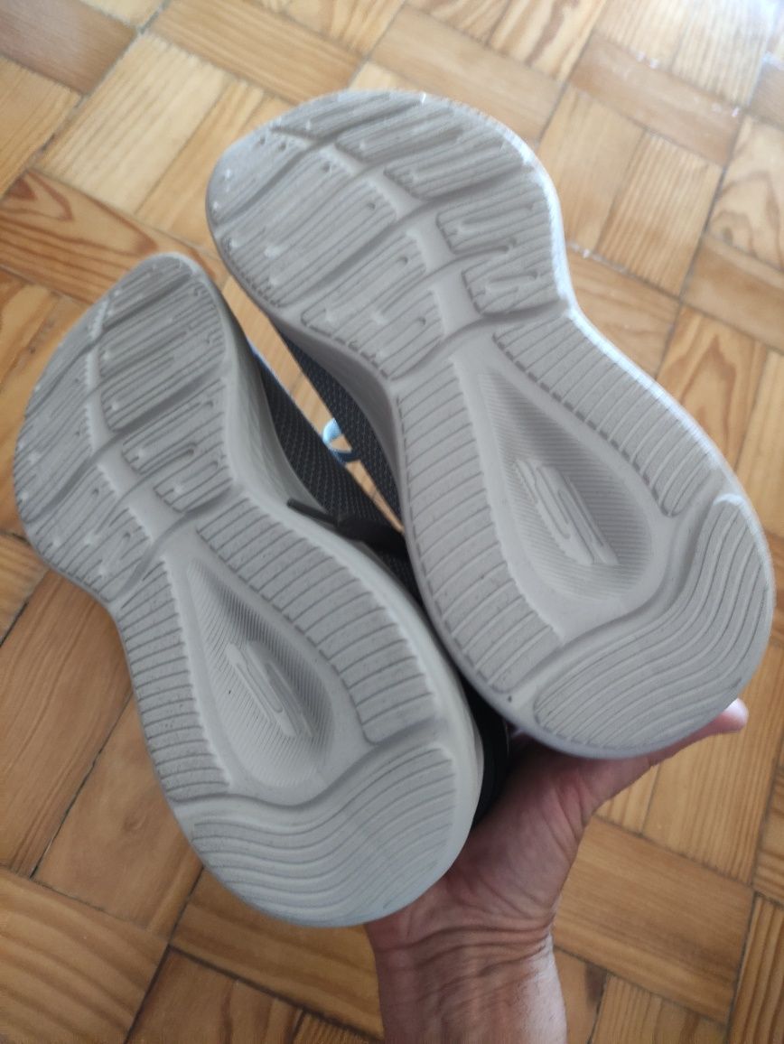 Sapatilhas Novas  Skechers
