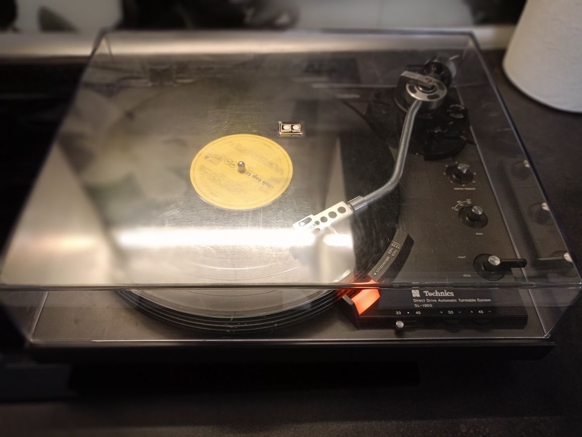 Technics SL-1900 gramofon