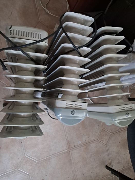 Радіатор масляний Delongi, електричний. Працює.