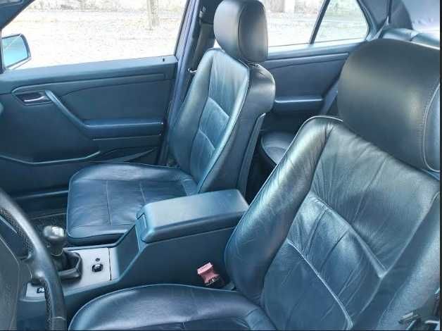 Mercedes-Benz C 220  (202)