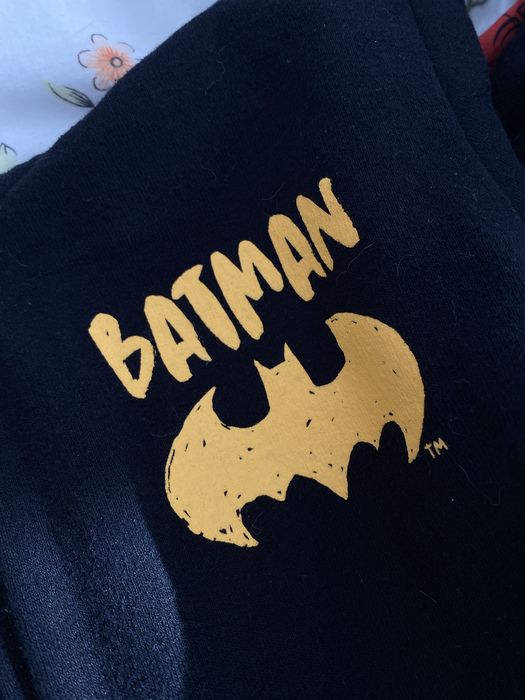 Bluza z Batmanem r. 122/128
