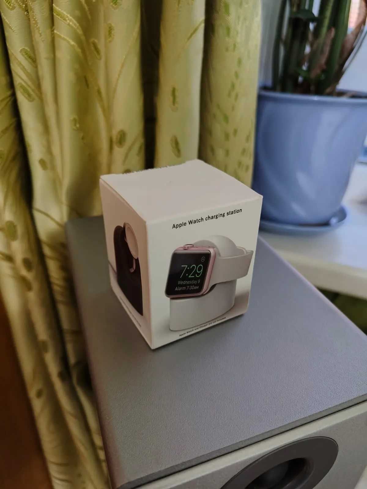 Podstawka Pod Ładowarkę Stacja Apple Watch  5/6/7/8 BIAŁA Silikon