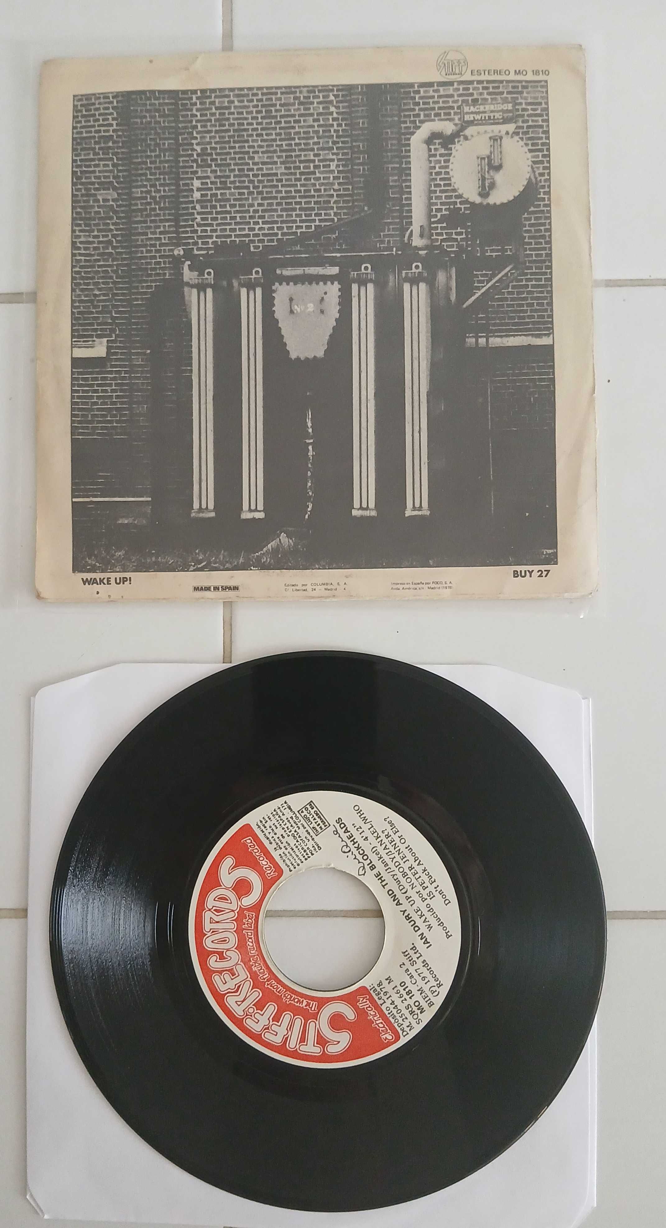 IAN DURY And The Blockheads
- vinil