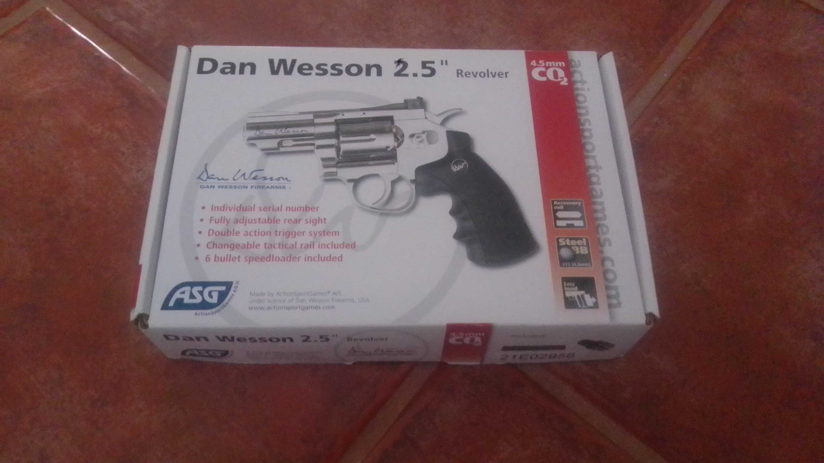 Revólver ASG Dan Wesson 2.5" Prata Co2 4.5. Como Novo
