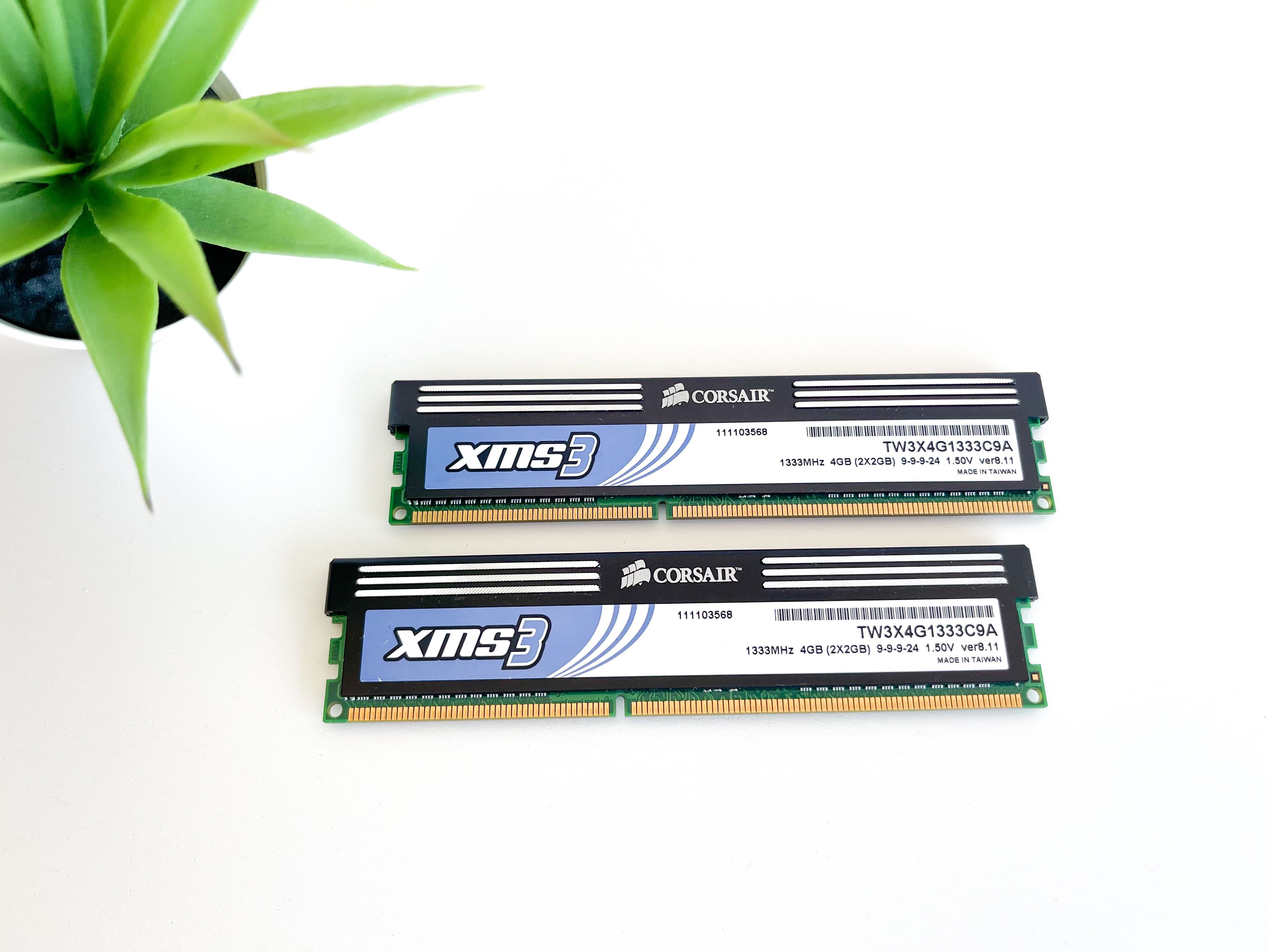Memórias 2GB DDR3 1333mhz Corsair
