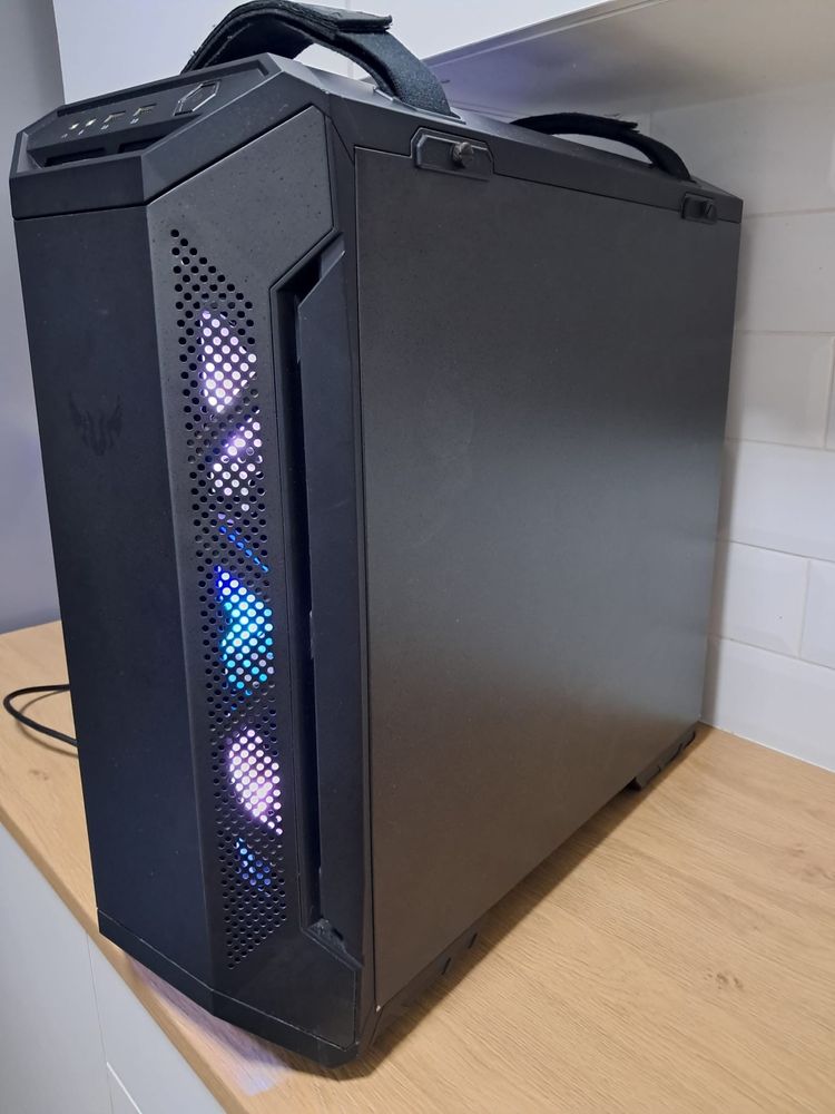 Ryzen 7 2700x  8 núcleos 16 threads  Gtx 1060 6gb